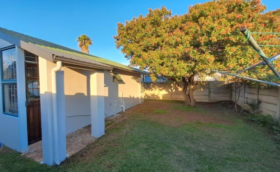 To Let 2 Bedroom Property for Rent in Onverwacht Western Cape